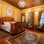 Hotel Old Legends