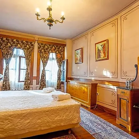 Hotel Old Legends 5*